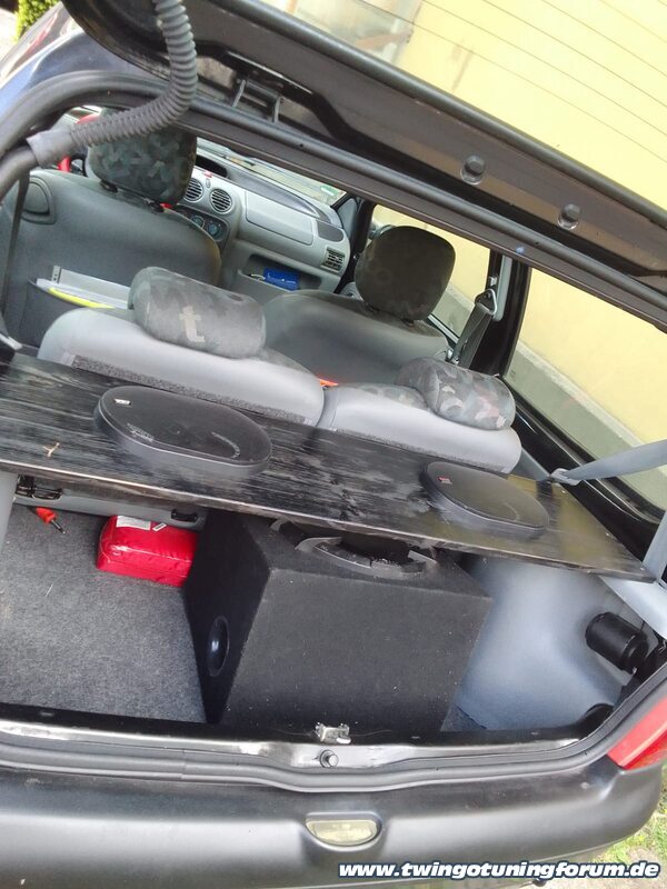 [Bild: twingo-14151058-Jeb.jpg]