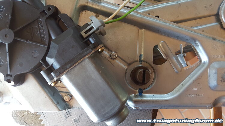 [Bild: twingo-15170258-fNh.jpg]