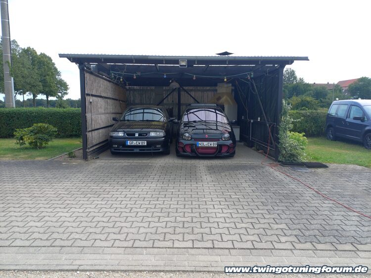 [Bild: twingo-25165437-j8A.jpg]