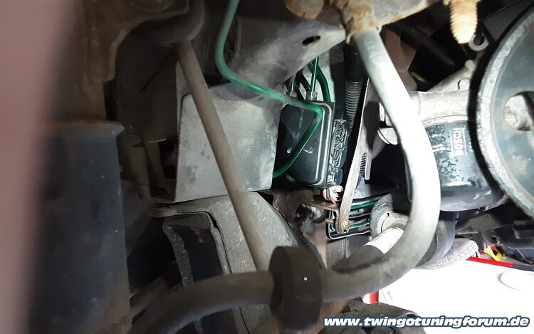 [Bild: twingo-01131826-fX9.jpg]