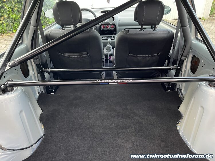 [Bild: twingo-05230248-J1p.jpg]