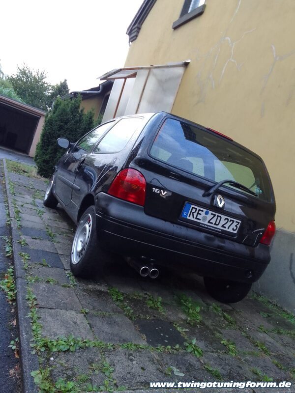 [Bild: twingo-11184747-JOb.jpg]