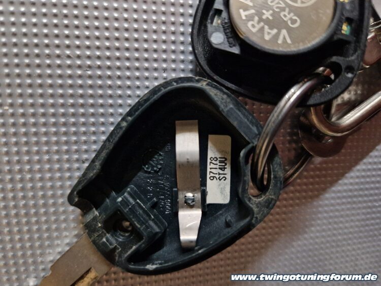 [Bild: twingo-02233948-wSM.jpg]