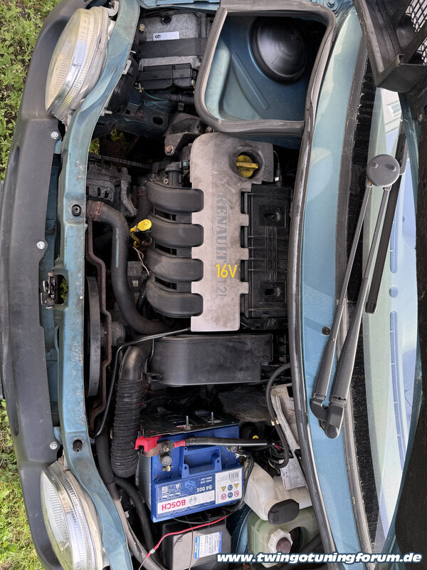 [Bild: twingo-07145812-qOd.jpg]