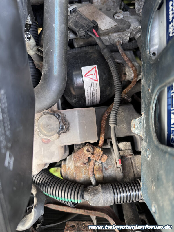 [Bild: twingo-07145844-O4s.jpg]
