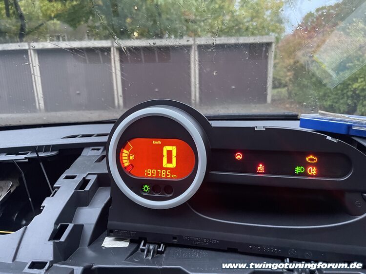 [Bild: twingo-09192919-O9u.jpg]