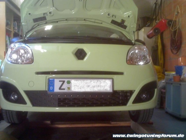 [Bild: twingo-10130454-8yQ.jpg]