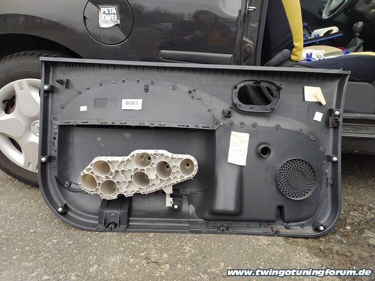 [Bild: twingo-11203522-MEv.jpg]