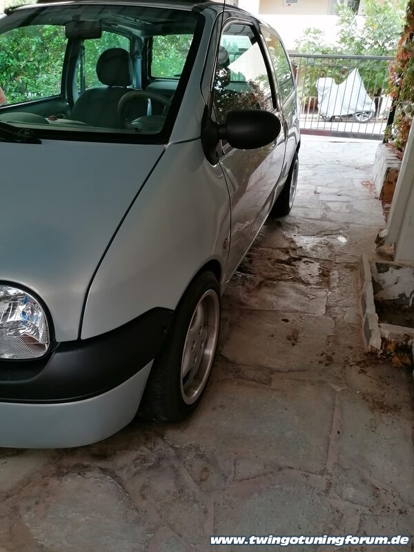 [Bild: twingo-17100031-6le.jpg]