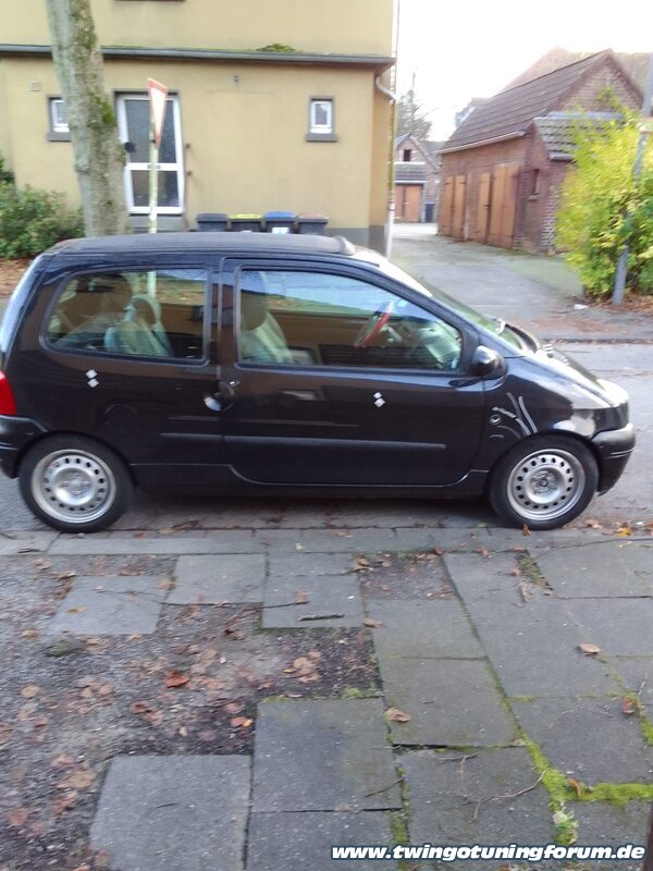[Bild: twingo-28151809-j6o.jpg]
