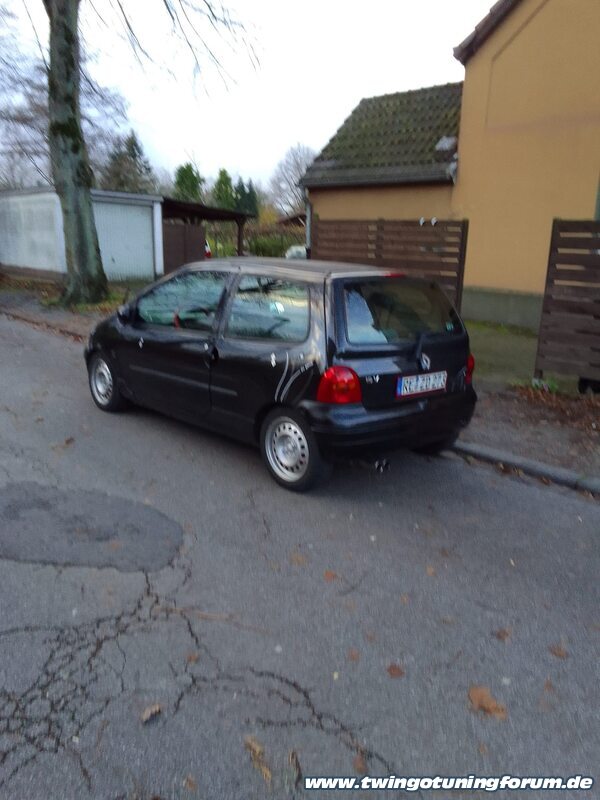 [Bild: twingo-28152929-VYY.jpg]