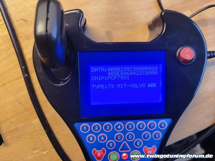 [Bild: twingo-09153616-wMi.jpg]