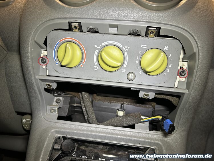 [Bild: twingo-14164414-Txa.jpg]