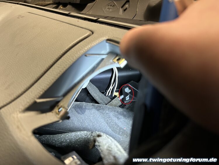 [Bild: twingo-14164646-hAS.jpg]