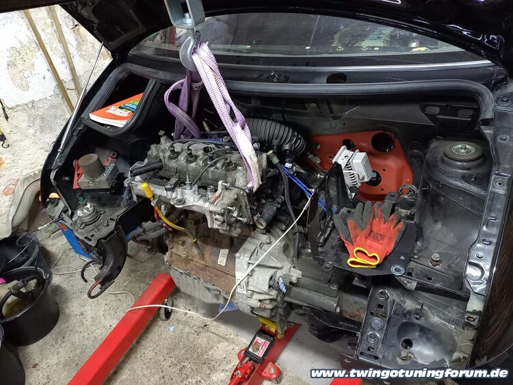 [Bild: twingo-26214218-HUK.jpg]