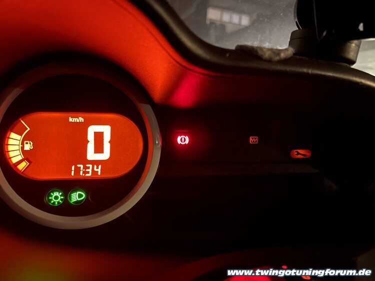 [Bild: twingo-31104733-tna.jpg]