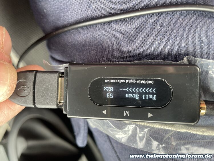[Bild: twingo-05131944-1ST.jpg]