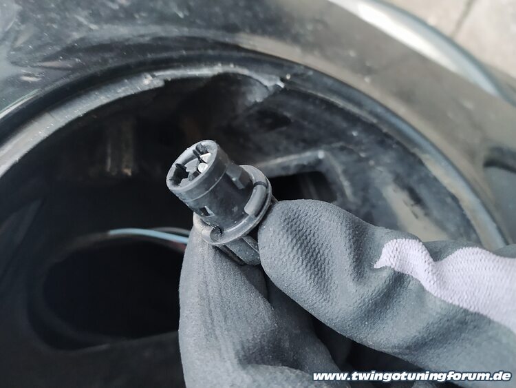 [Bild: twingo-08173024-TcF.jpg]