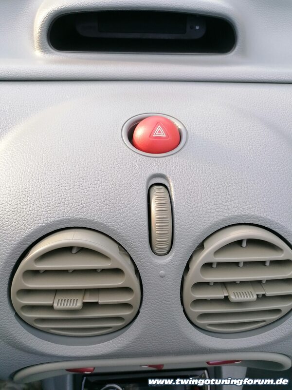 [Bild: twingo-17222445-eDt.jpg]
