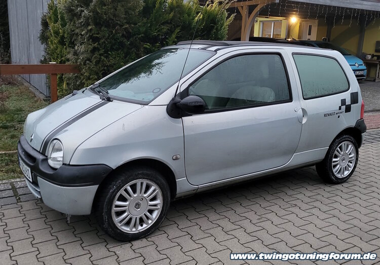 [Bild: twingo-18175216-vVy.jpg]