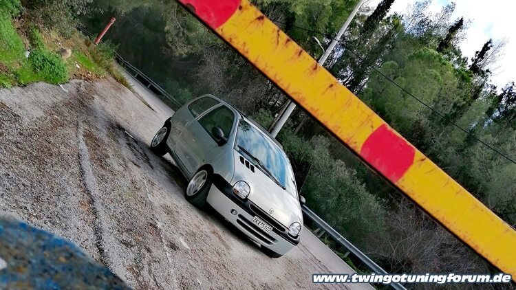 [Bild: twingo-27082710-ihI.jpg]