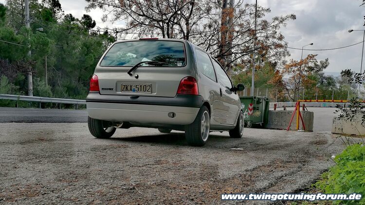 [Bild: twingo-27082803-KHS.jpg]