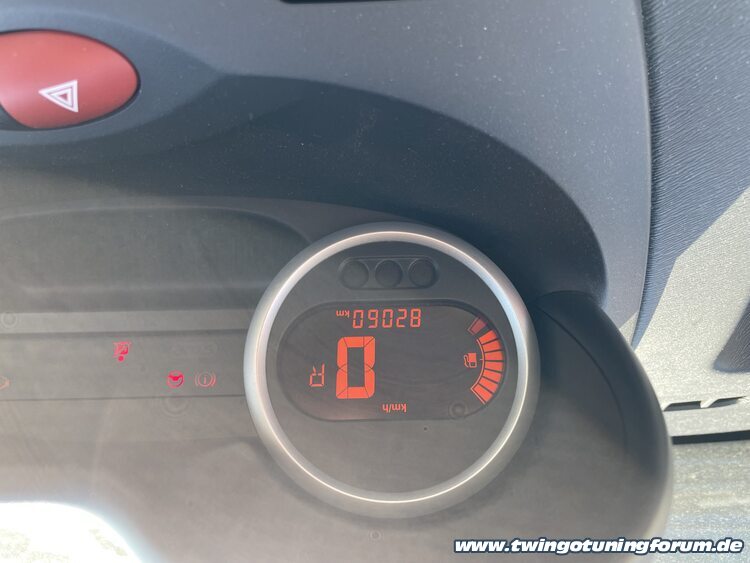 [Bild: twingo-22091358-QXe.jpg]