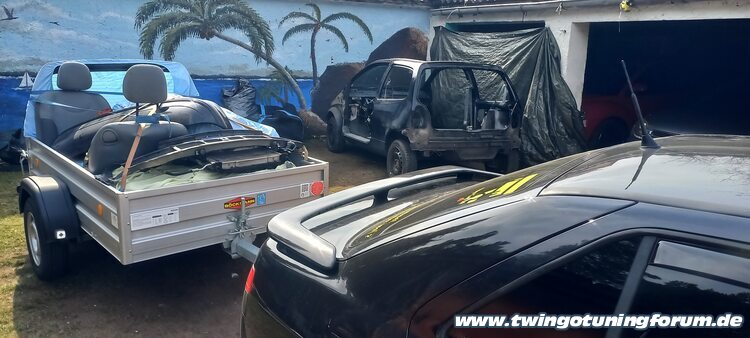 [Bild: twingo-25180028-gfM.jpg]