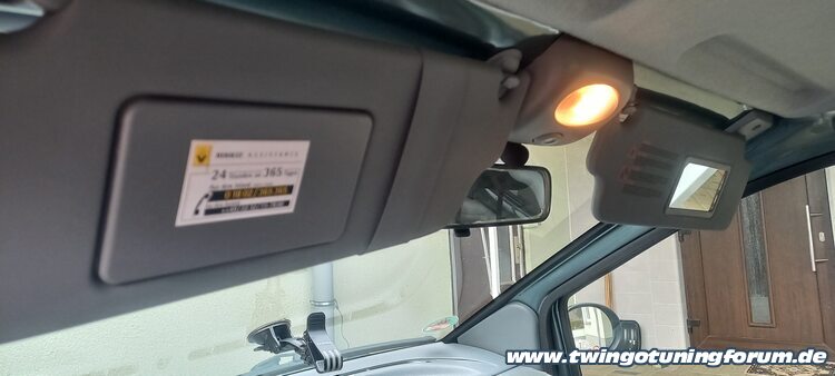 [Bild: twingo-25180051-tLI.jpg]