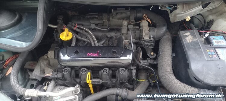 [Bild: twingo-25180146-QoU.jpg]