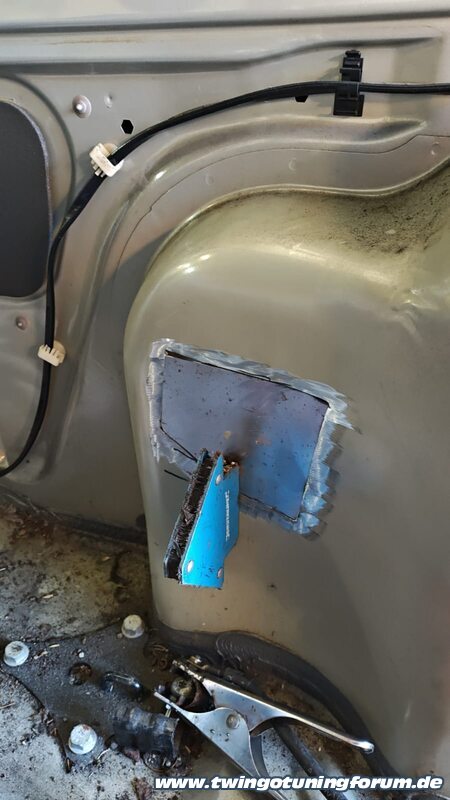 [Bild: twingo-02224133-zBB.jpg]