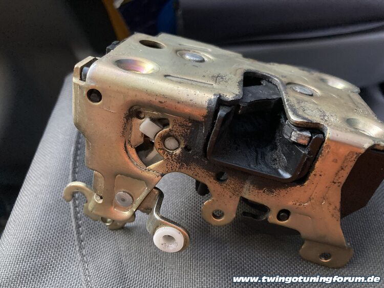 [Bild: twingo-05153447-h2W.jpg]