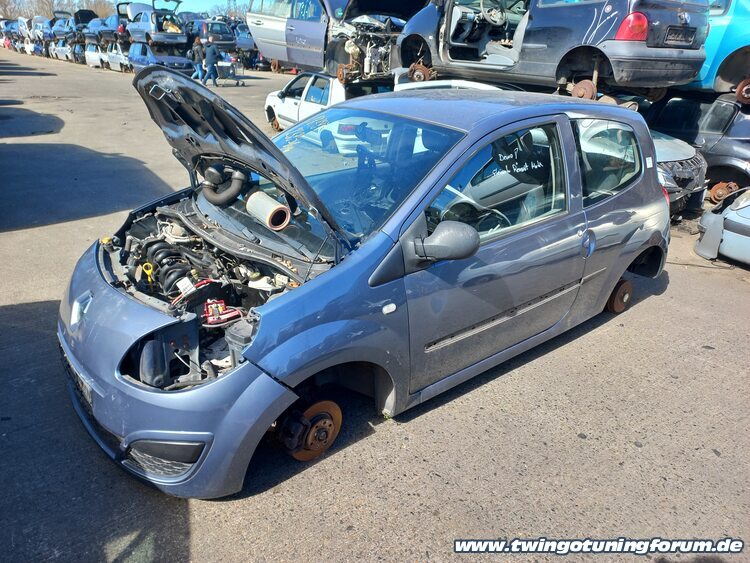 [Bild: twingo-06153120-KDT.jpg]