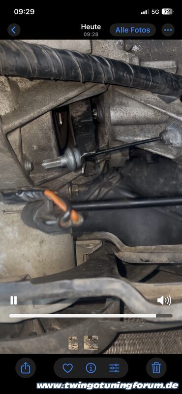 [Bild: twingo-13093209-lRU.jpg]