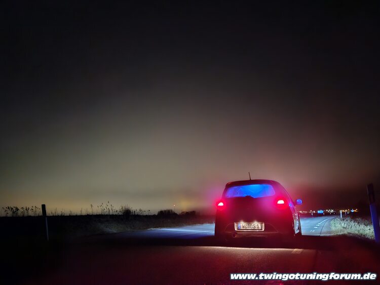 [Bild: twingo-22100800-6vn.jpg]