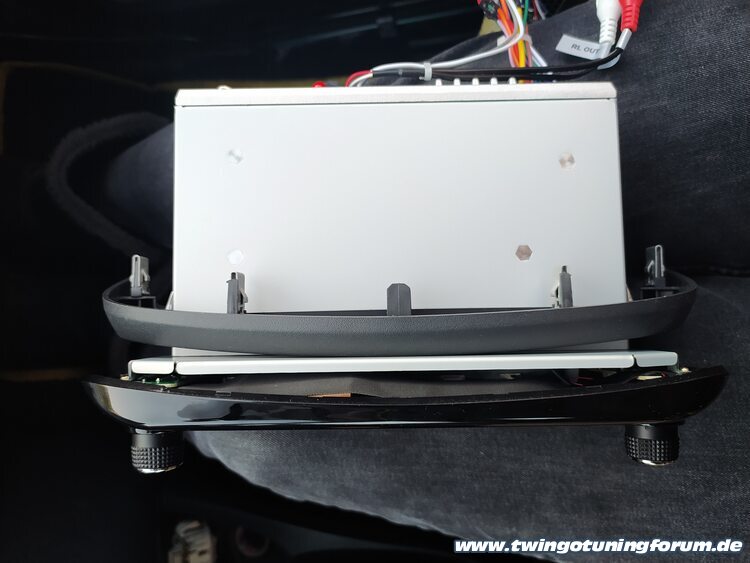 [Bild: twingo-25203558-N95.jpg]