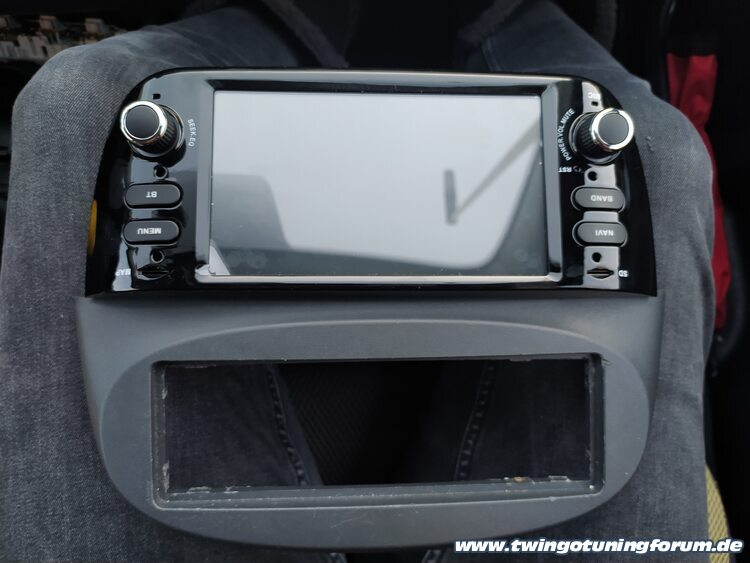 [Bild: twingo-25203652-PGZ.jpg]