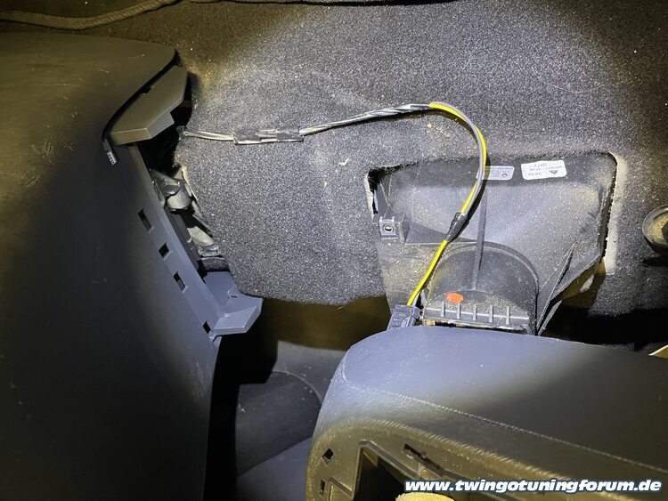 [Bild: twingo-28140006-qMo.jpg]