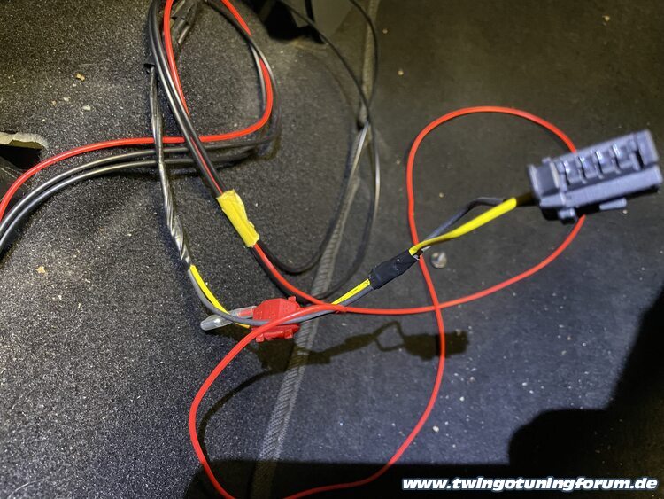 [Bild: twingo-28140158-Kzo.jpg]