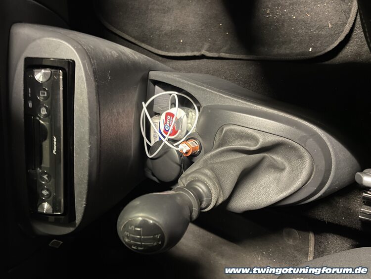 [Bild: twingo-28140408-puw.jpg]