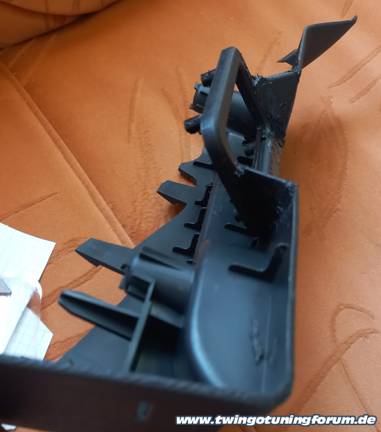 [Bild: twingo-01202559-npy.jpg]