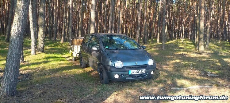 [Bild: twingo-09060225-sYh.jpg]