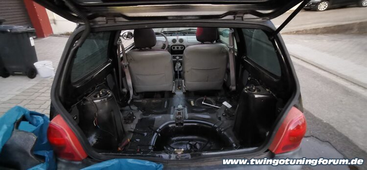[Bild: twingo-17161122-cE2.jpg]