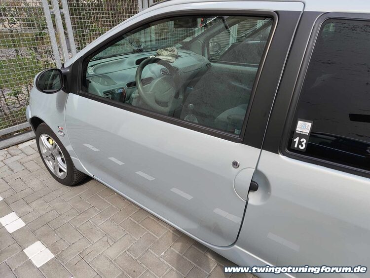 [Bild: twingo-20175639-kHo.jpg]