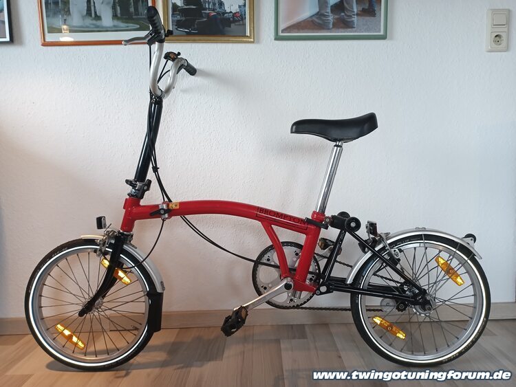 [Bild: twingo-09213438-cXB.jpg]