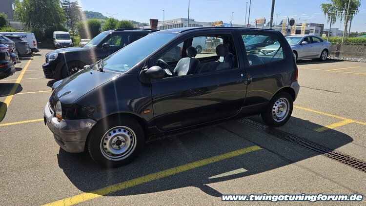 [Bild: twingo-18172624-POo.jpg]