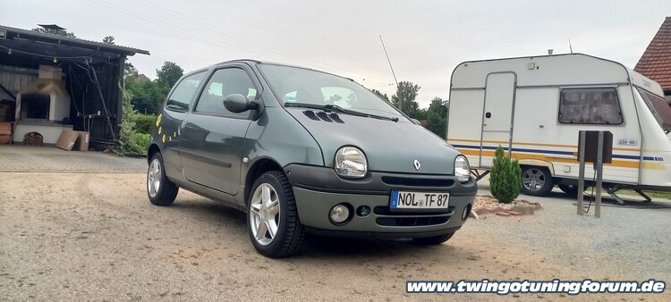 [Bild: twingo-05221651-H7R.jpg]