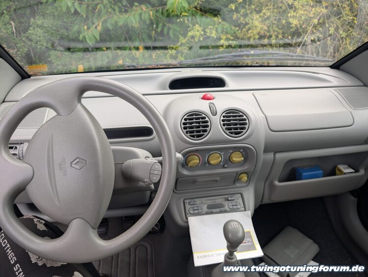 [Bild: twingo-07064432-mQW.jpg]
