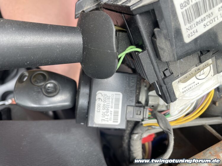 [Bild: twingo-11182130-lU2.jpg]