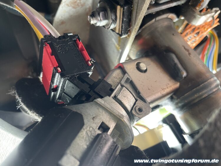 [Bild: twingo-11182209-rPW.jpg]